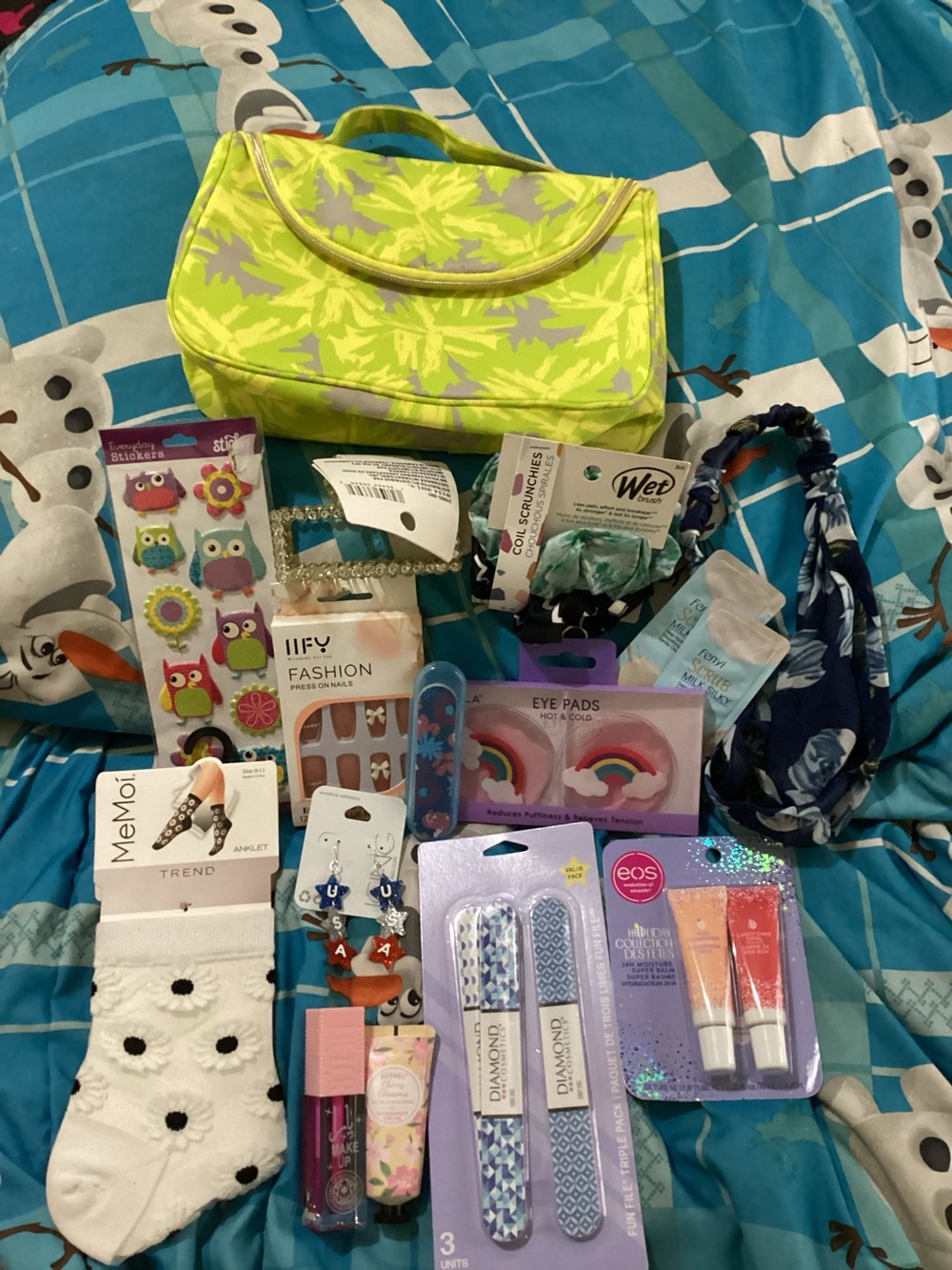 16 piece self care bundle! With beauty or makeup bag included.